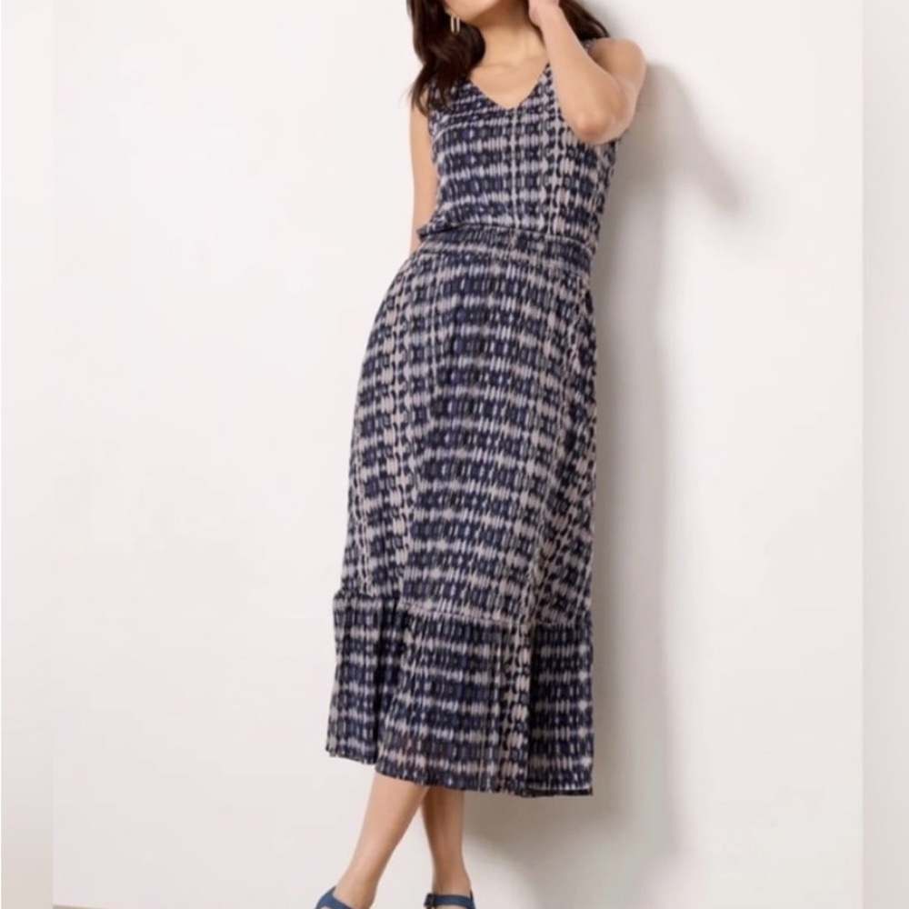 Evereve Navy and White Patterned Midi Dress